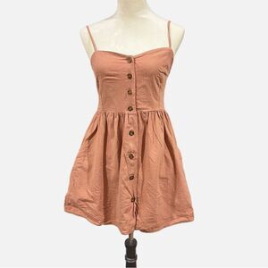 I Joah Button down dress with adjustable straps, pockets.
